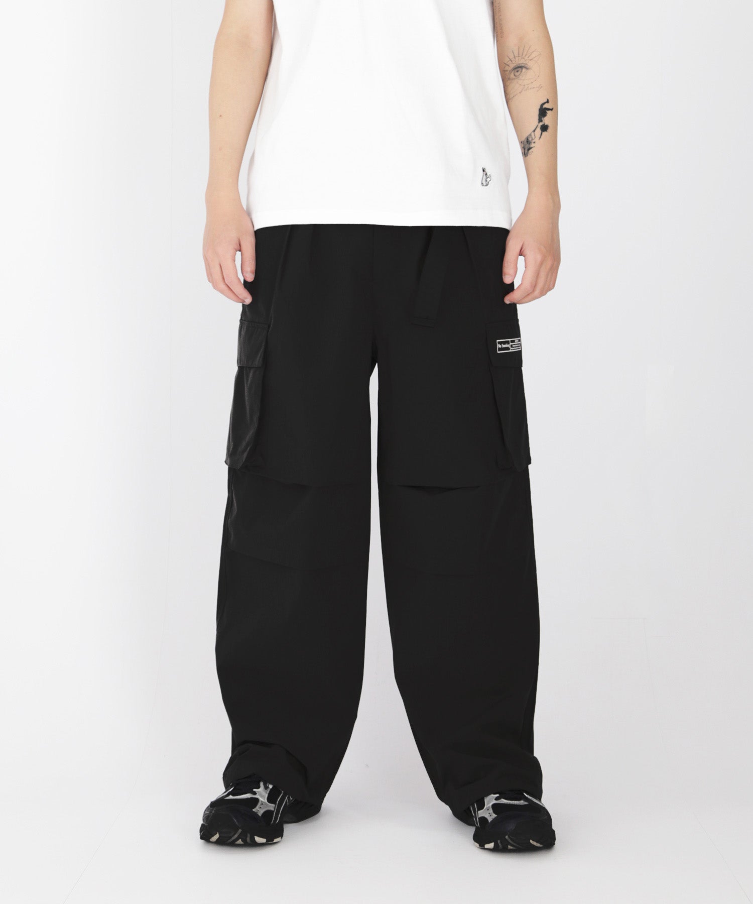 Micro Ripstop Wide Cargo Pants – #FR2