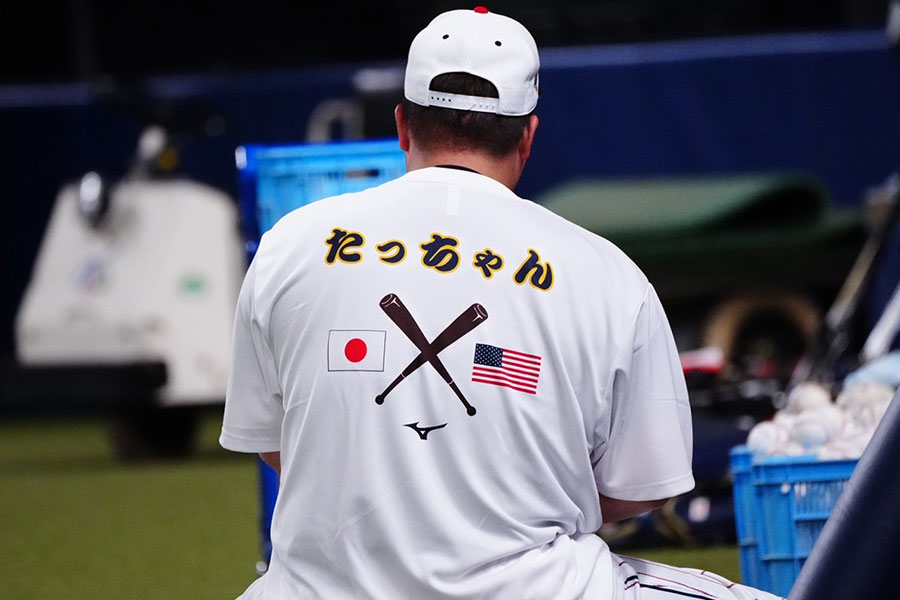 ヌートバー歓迎「Tシャツも笑ってる」 侍ナインお揃い