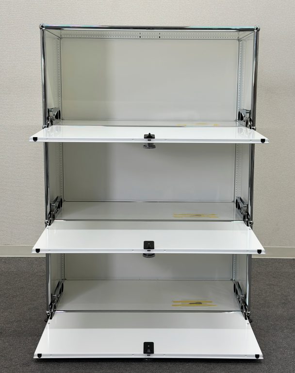 □USM/ハラーシステム□キャビネット 1列3段 白 すべての扉が全部違う