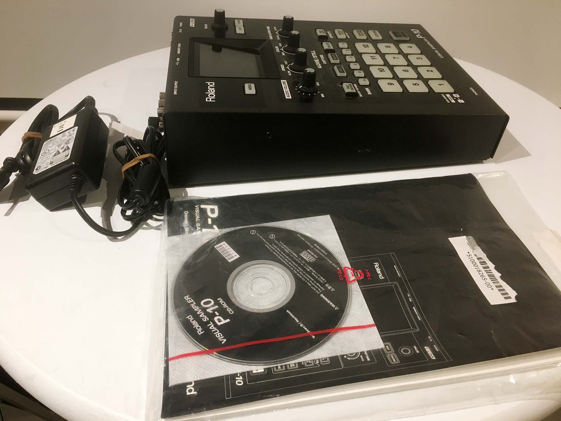 Roland P-10 Visual Sampler – Gearwise – AV & Stage Equipment
