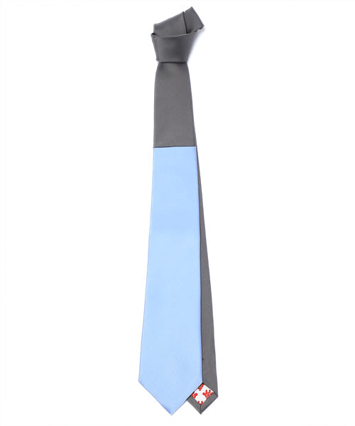 颯爽と軽快に｜バイカラークレリックタイ GRAY×LT.BLUE – giraffe