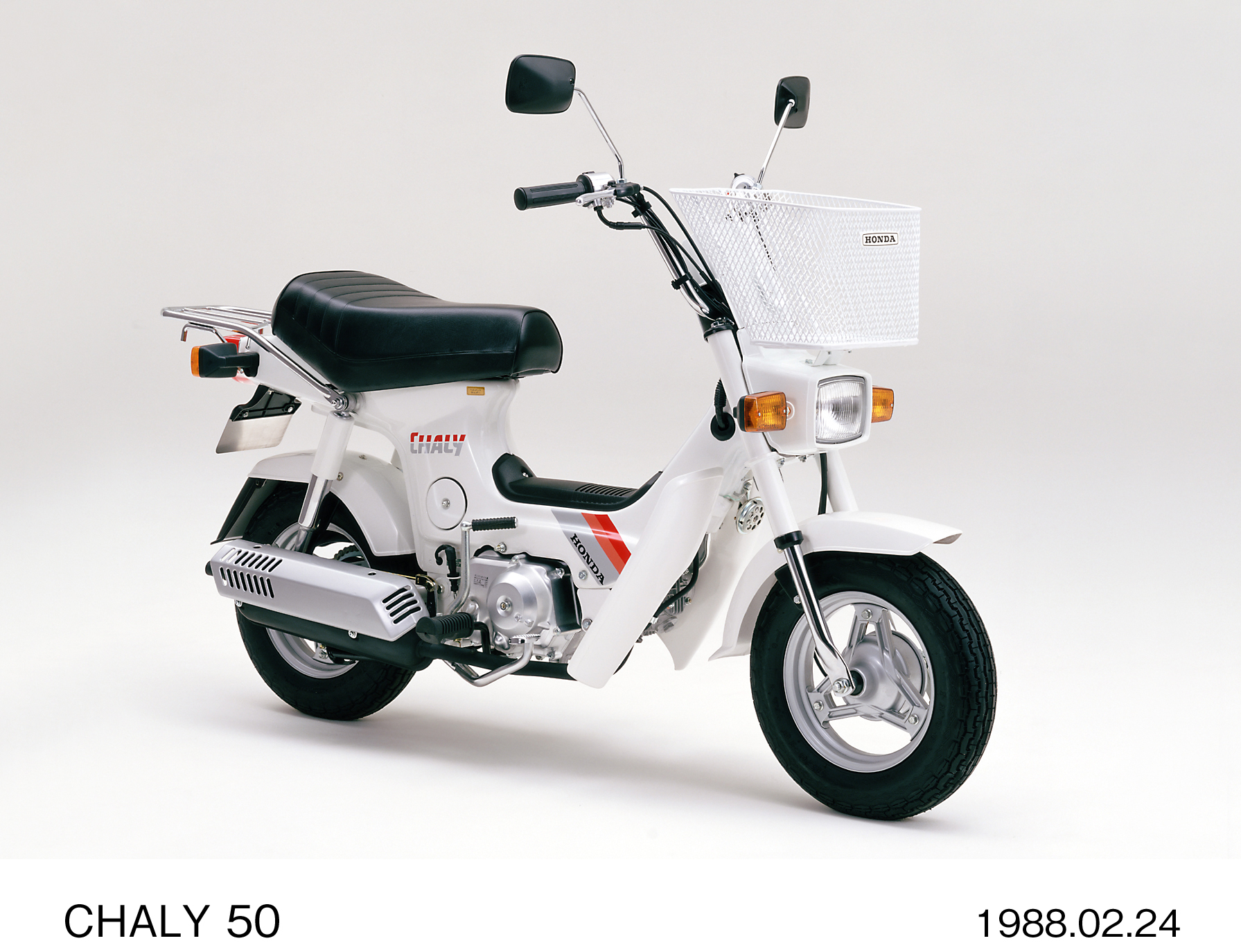 ファミリーバイク「ホンダ・シャリィ50」の機能向上とカラーリングを一