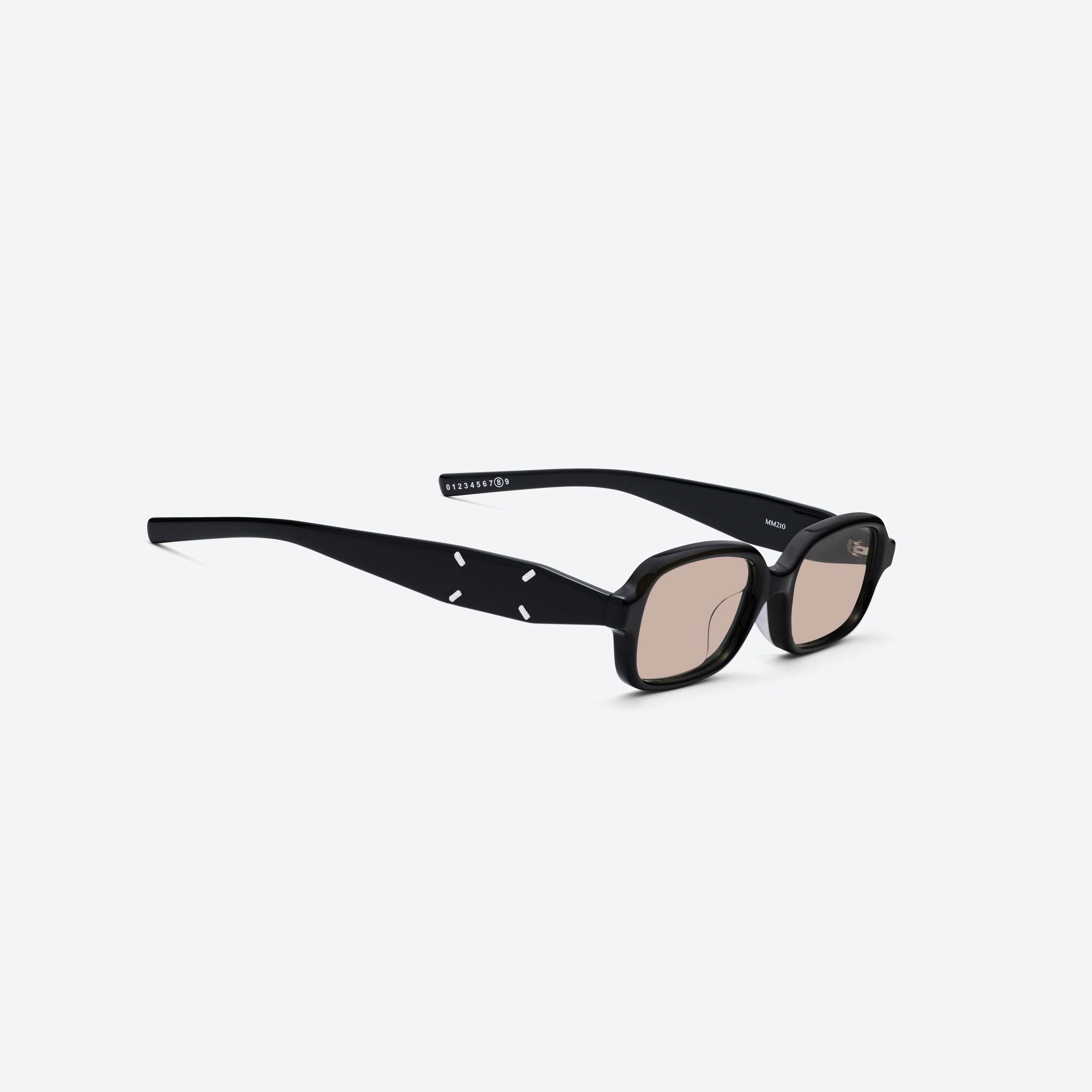 Maison Margiela - MM210 01(BR) | Gentle Monster INT 公式オンライン
