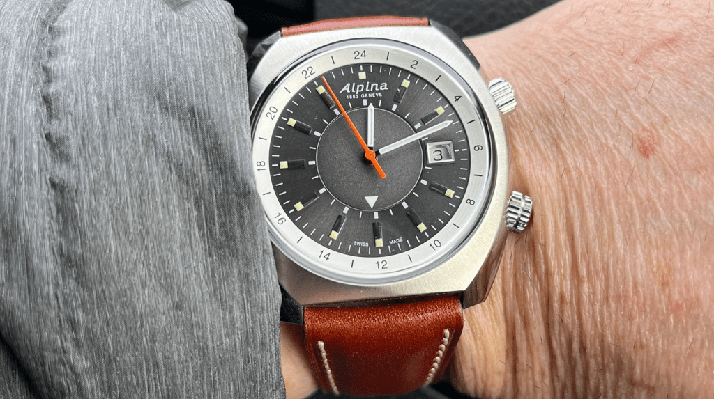 Review: Alpina Startimer Pilot Heritage Automatic GMT (AL-555XS4H6