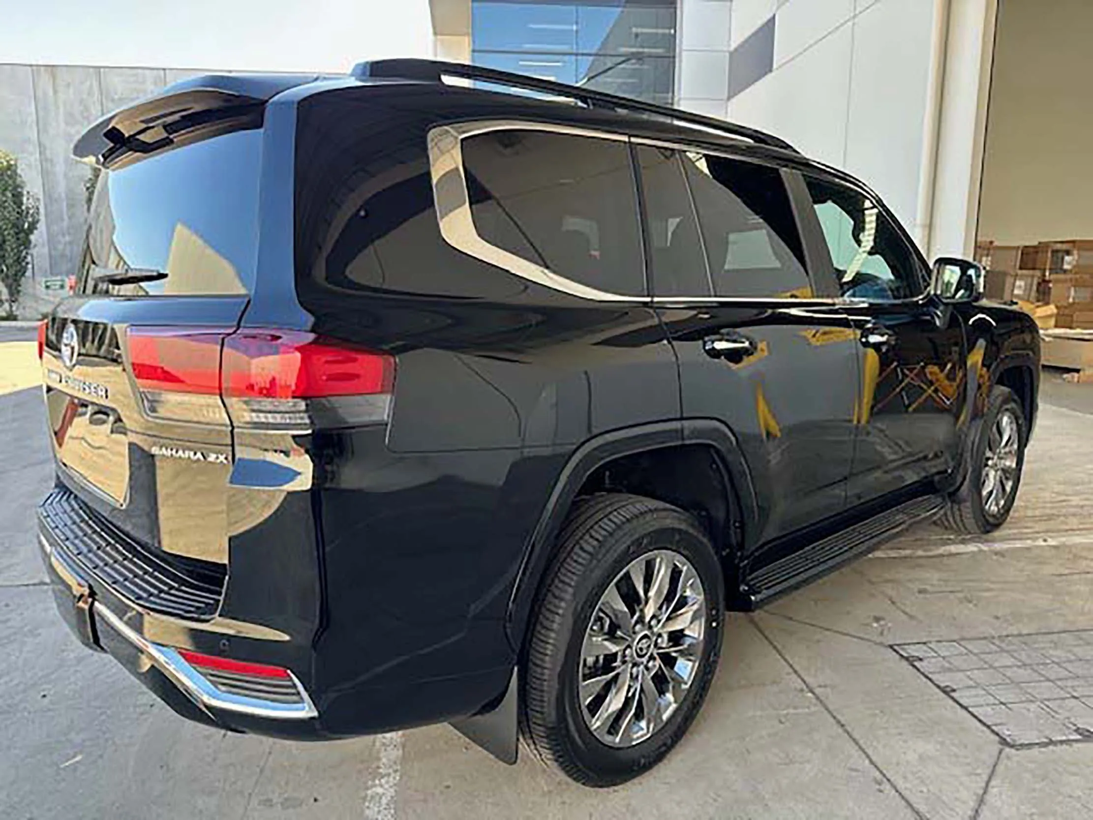 2025 Toyota Land Cruiser Sahara ZX - GSAT.JP