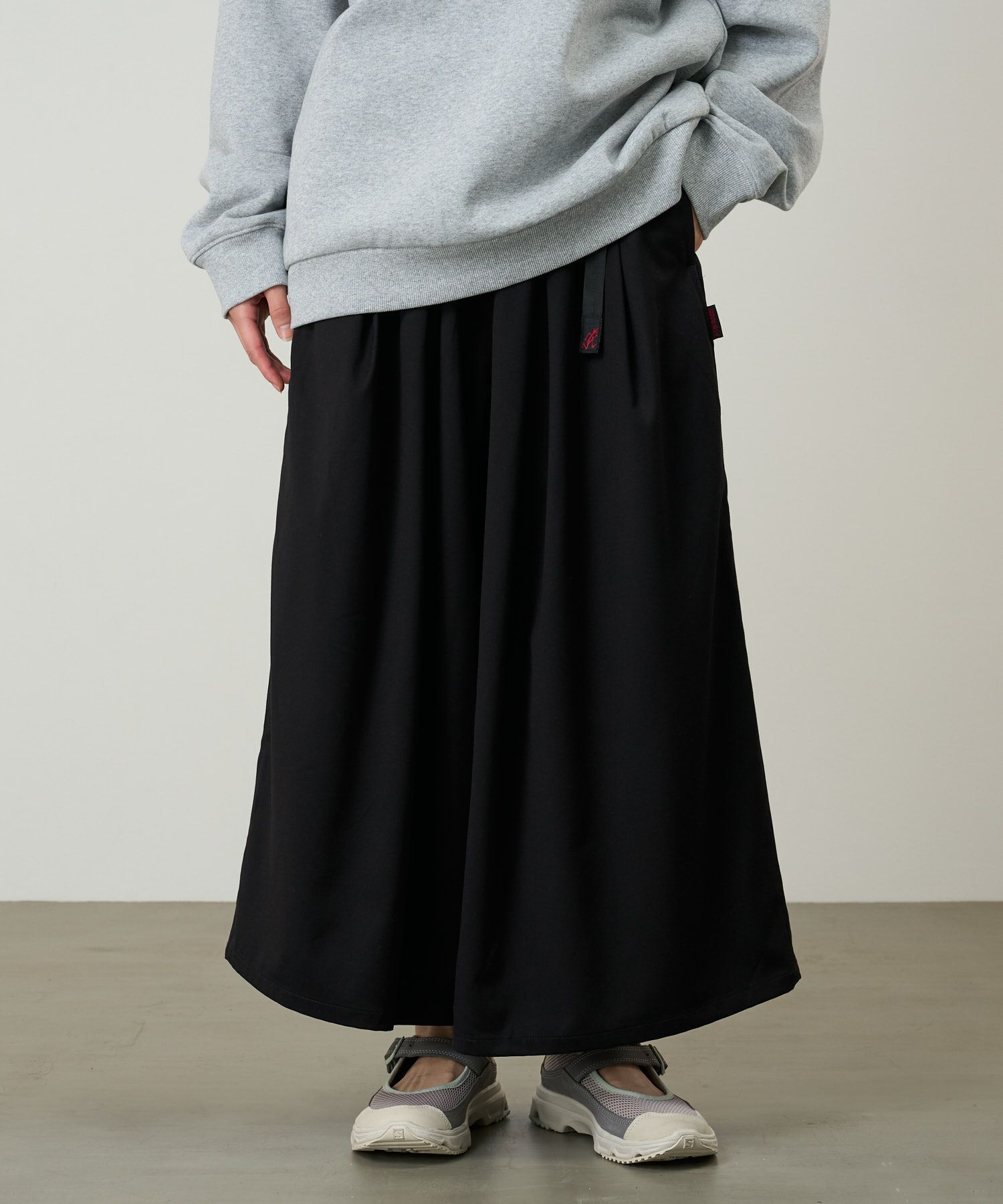ストレッチギャバジンフレアパンツ｜STRETCH GABARDINE FLARE PANT