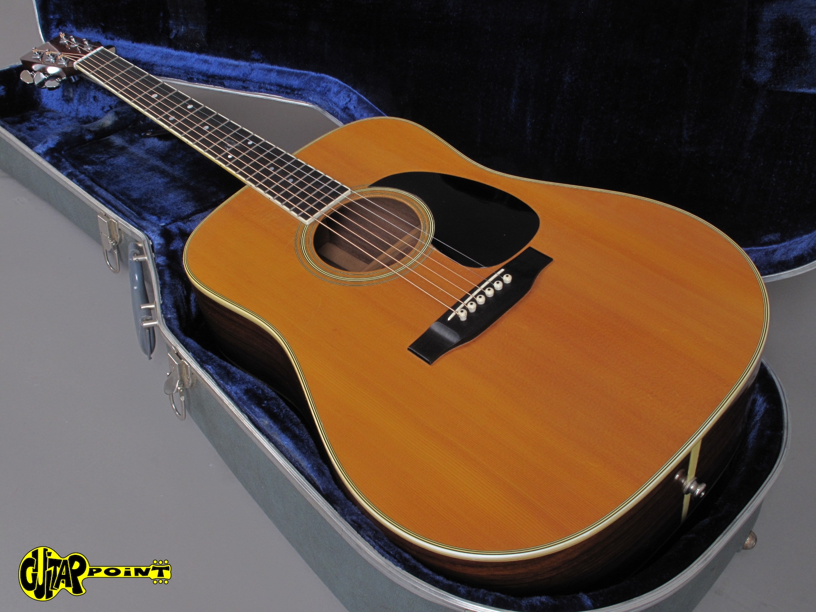 1973 Martin D-35 - Natural - GuitarPoint