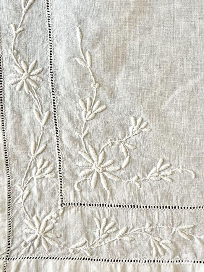 限定品※フランスアンティーク ロゴ刺繍 豪華レース クッション Aも