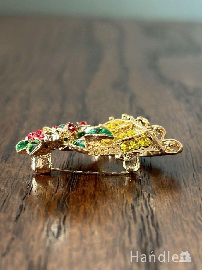 英国のビンテージアクセサリー、クリスマスベルの形のおしゃれな