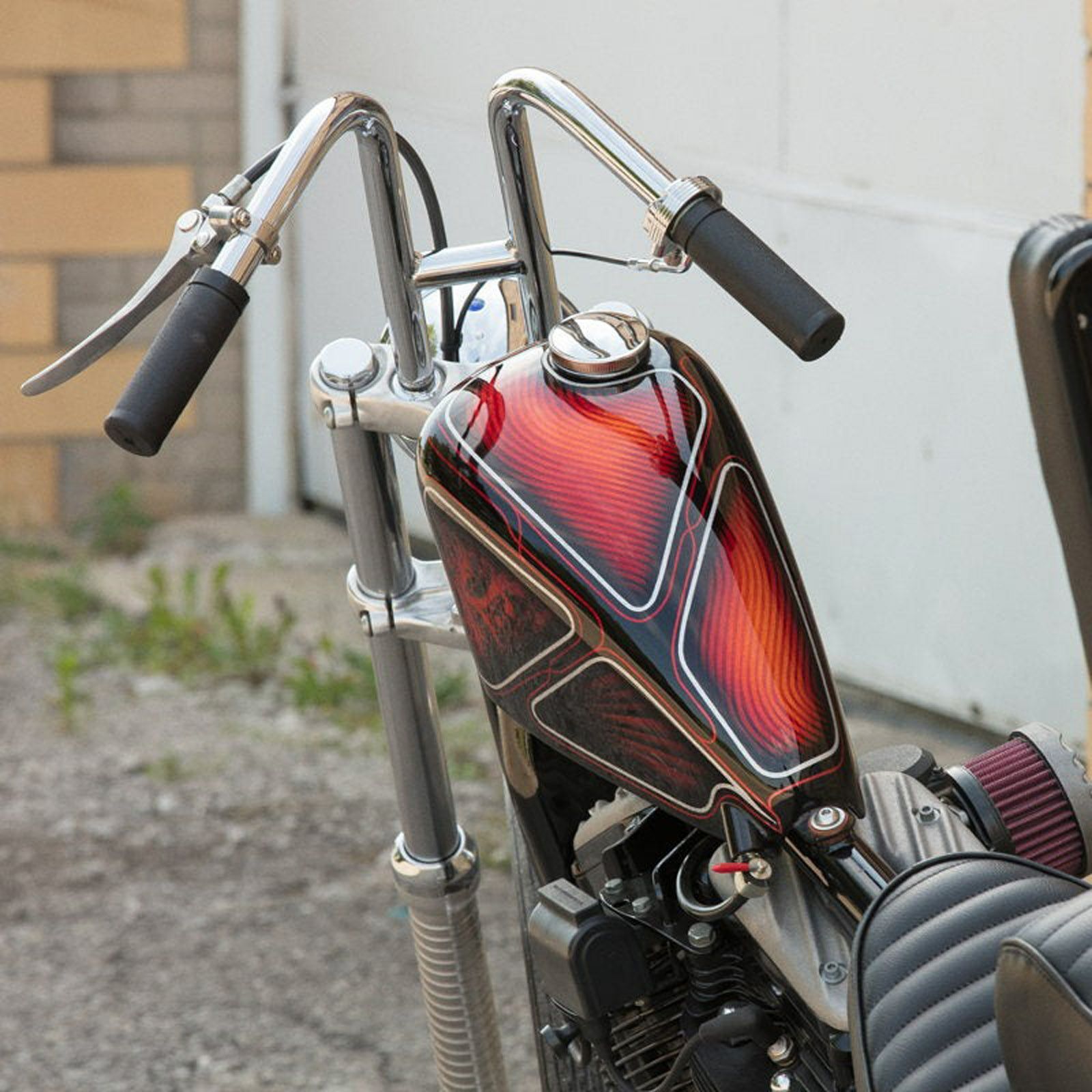MOTO IRON FRISCOスタイル 2.1ガロン ナロータンク 【スポーツスター