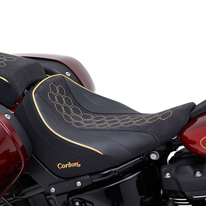 FXLRローライダー、FLSBスポーツグライド用CORBIN（コルビン） シート