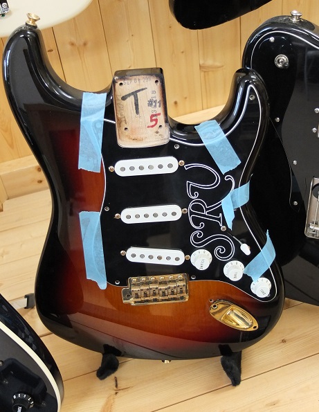 Fender USA Stevie Ray Vaughan Stratcasterのメンテ・フレット交換