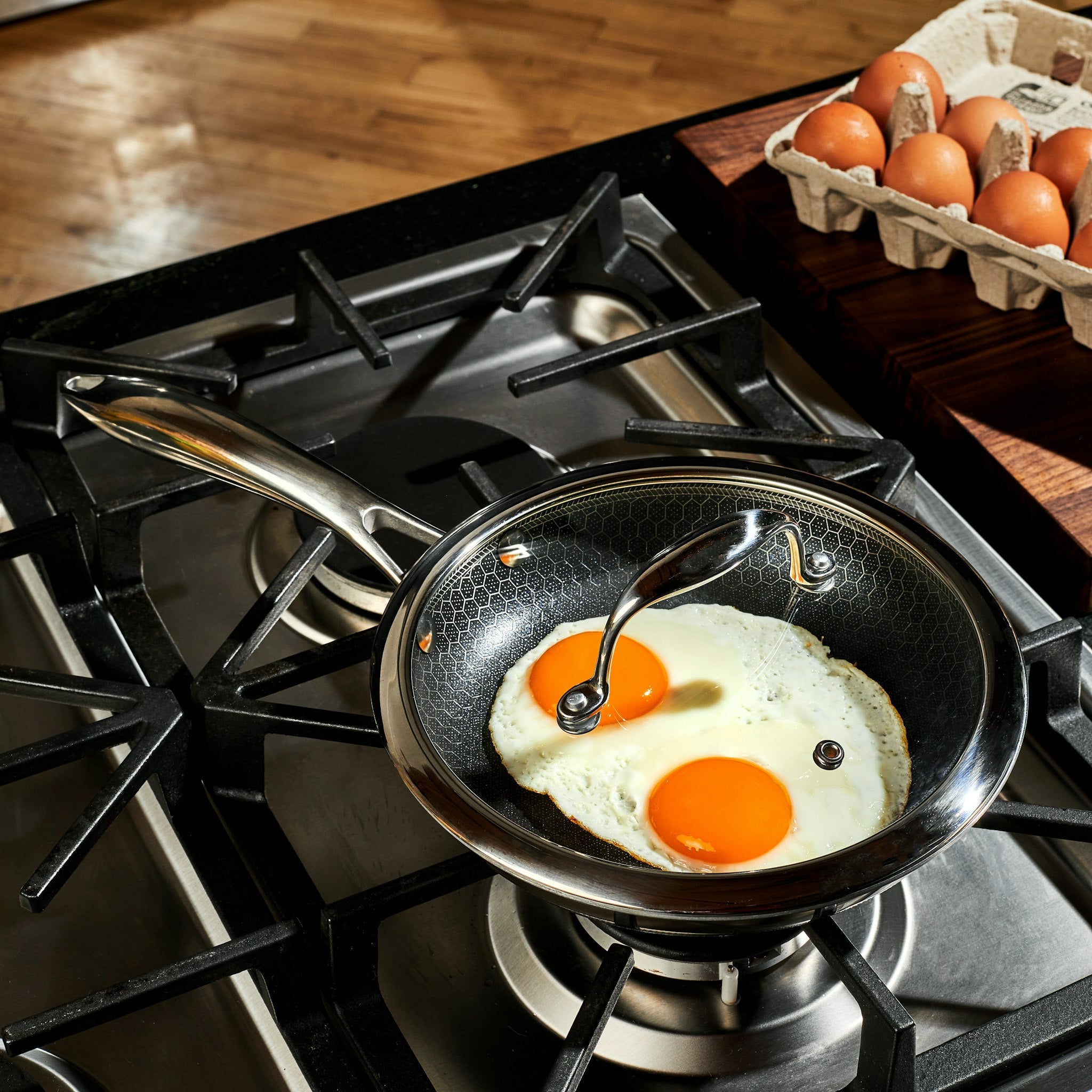 20 cm HexClad Hybrid Pan with Lid – ヘックスクラッド
