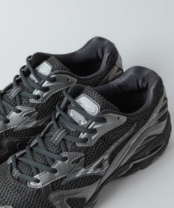 MIZUNO / ミズノ】WAVE RIDER 10 - BLACK×BLACK×METALLIC GREY | 公式