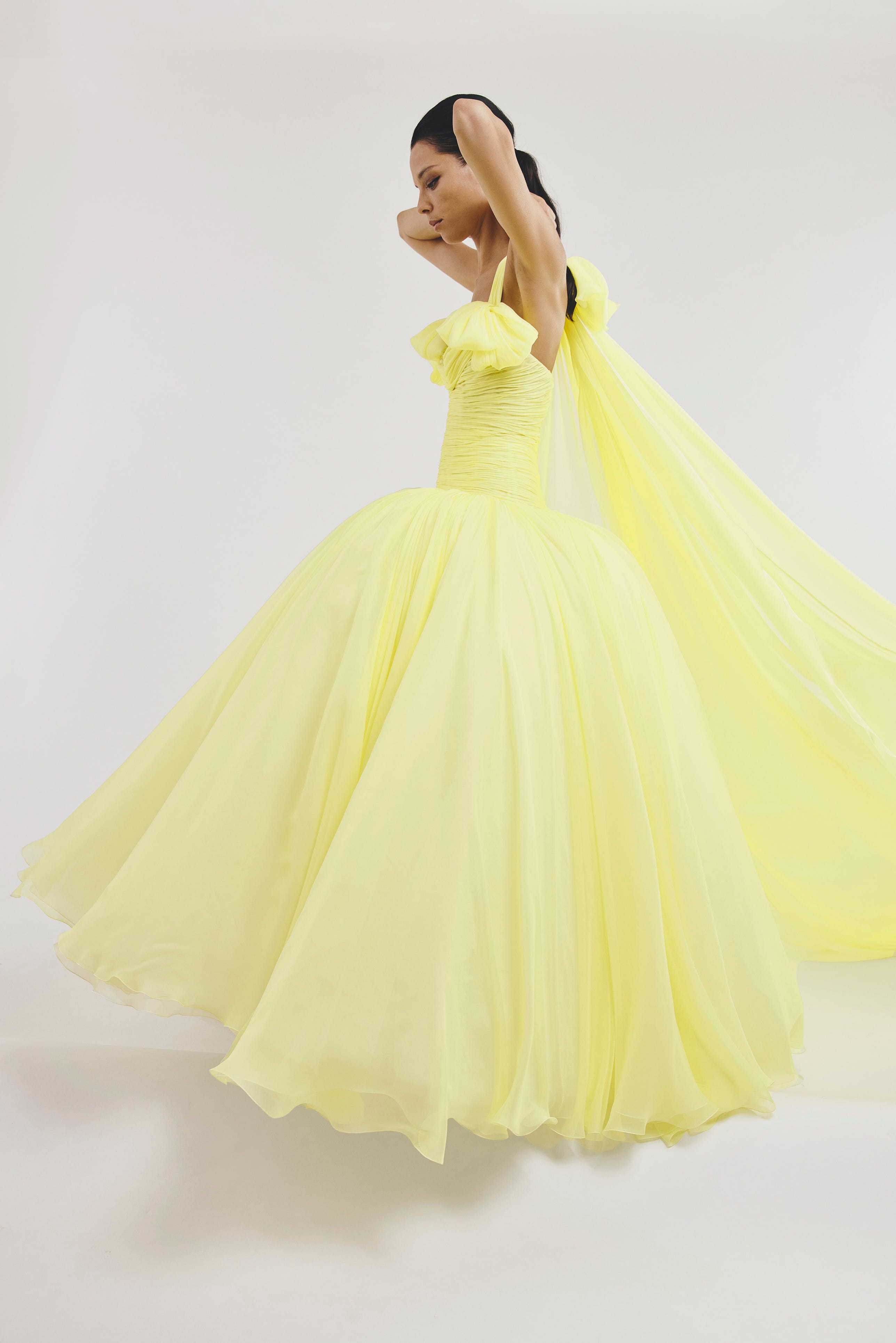 ジャンバティスタ ヴァリ（GIAMBATTISTA VALLI）2025-26秋冬オート
