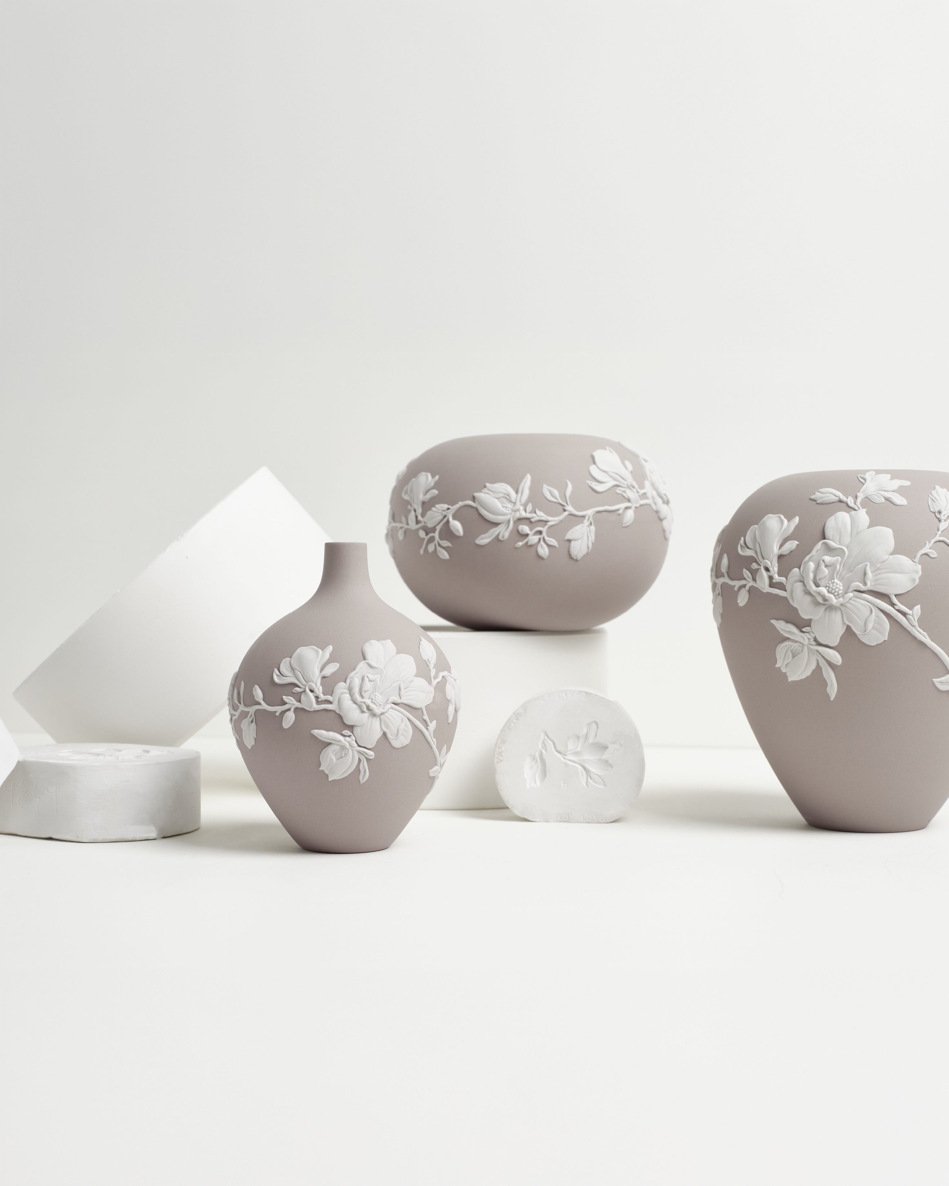 wedgwood-magnolia-blossom-mink