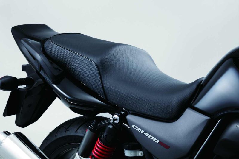 テイエス・コーポレーション ローシート (CB400SUPER BOLD'OR): 純正