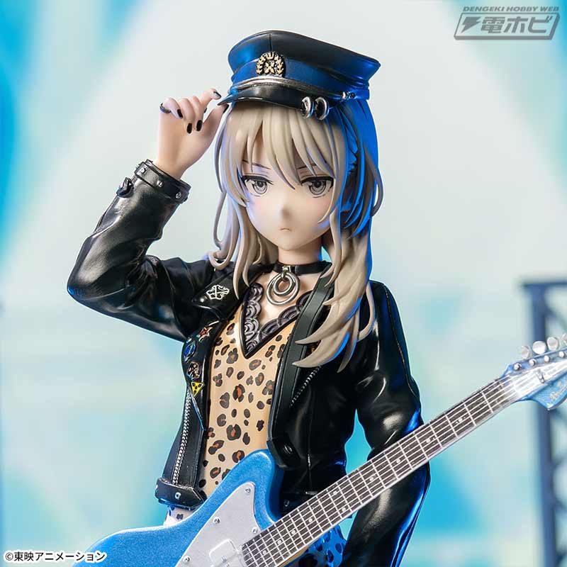 ガールズバンドクライ』より、「井芹仁菜」「河原木桃香」「安和すばる