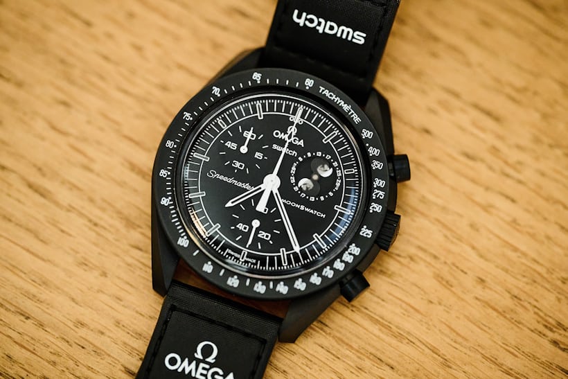 Just Because: ジュネーブ空港でスヌーピーのムーンスウォッチを買い