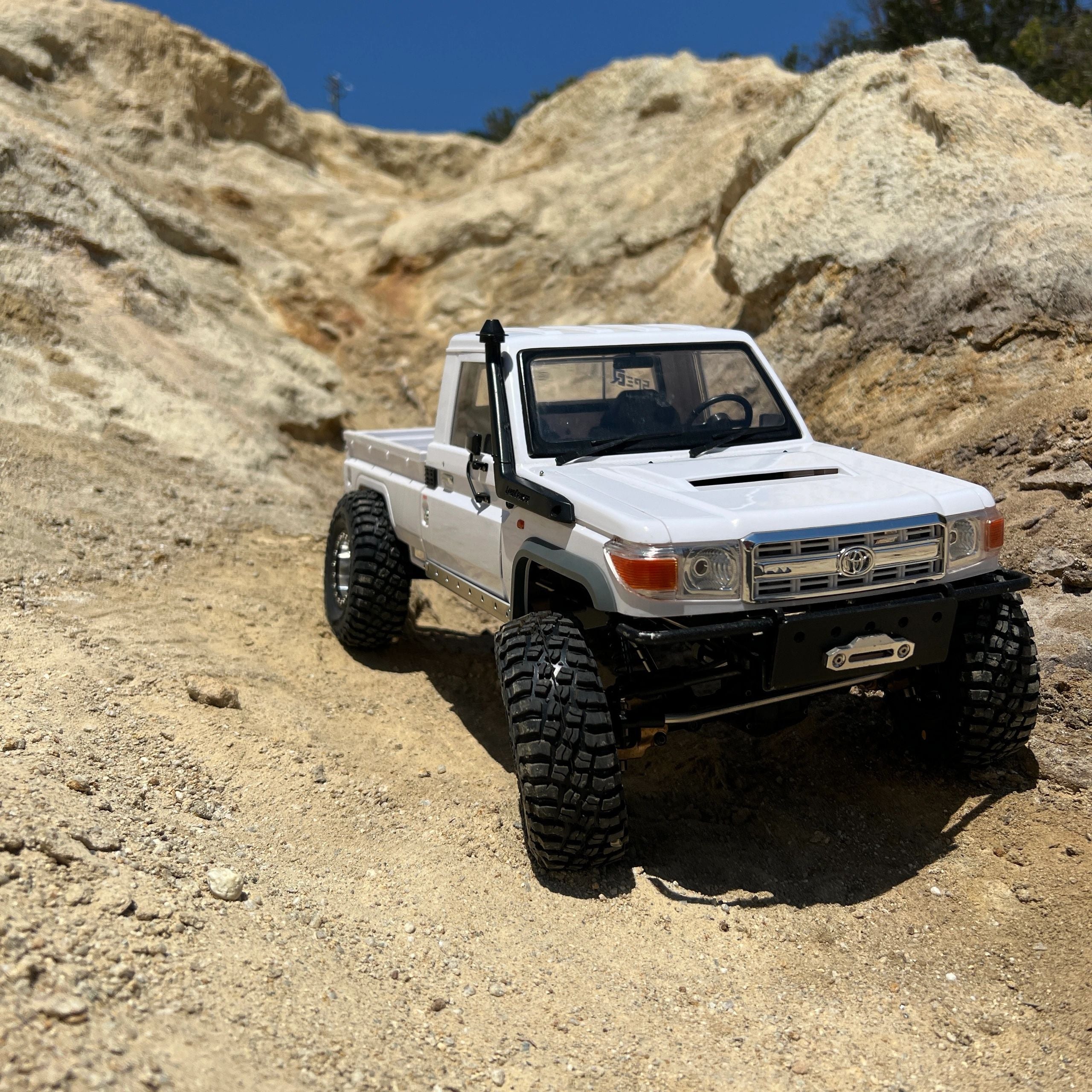 LC70 HARDBODY SLIDER – iercscalerparts