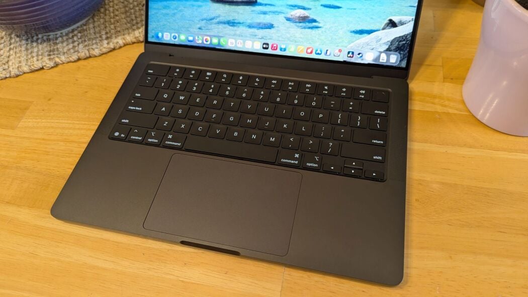 I Tested Apple's Rehashed M5 MacBook Pro—and It's a Graphics Beast