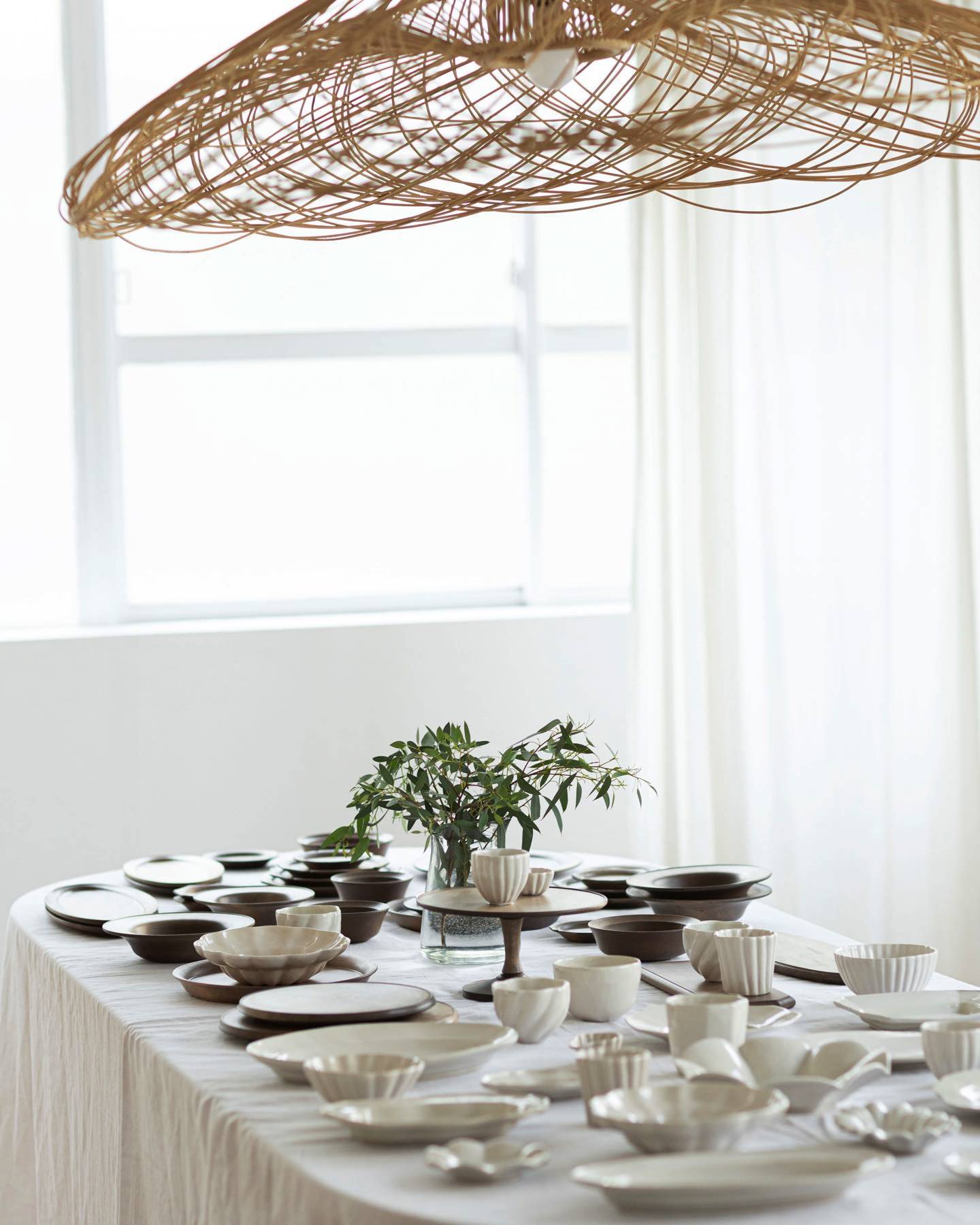 端田敏也 × 松本克也 「Autumn table」 – Orné de Feuilles