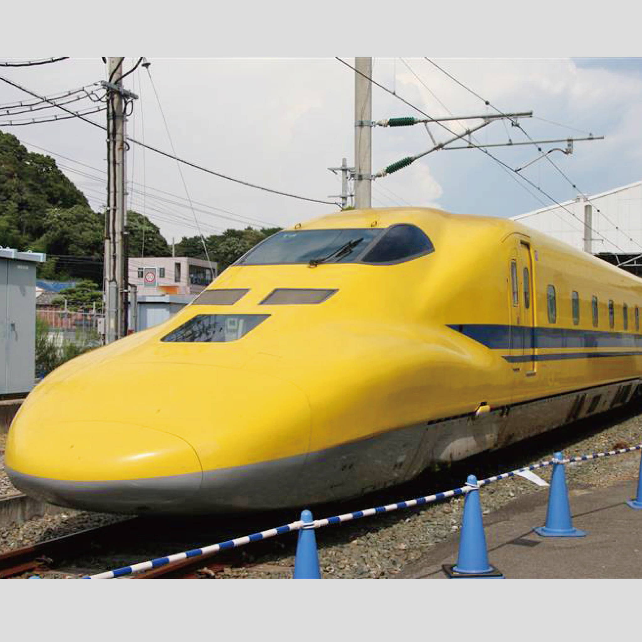 JR東海リテイリング・プラス×familiar」ドクターイエローをモチーフに