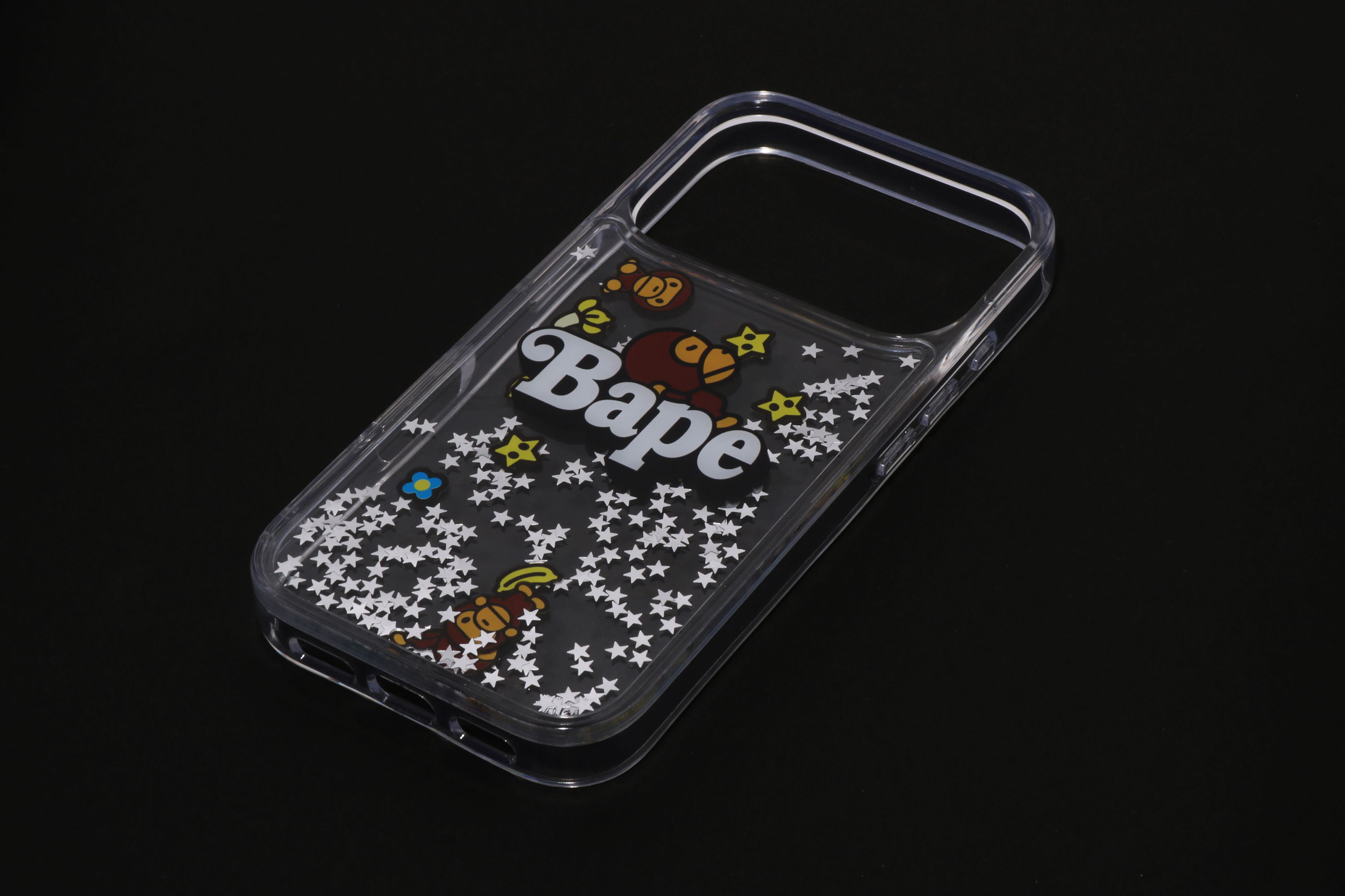 数量限定でBAPE.COMにてiPhone 17ケースの先行受注開始！ | bape.com