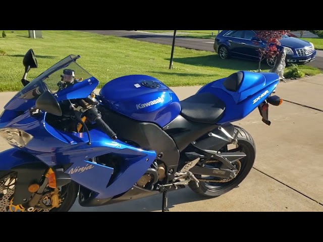 No Reserve: 1,800-Mile 2004 Kawasaki ZX-10R for sale on BaT