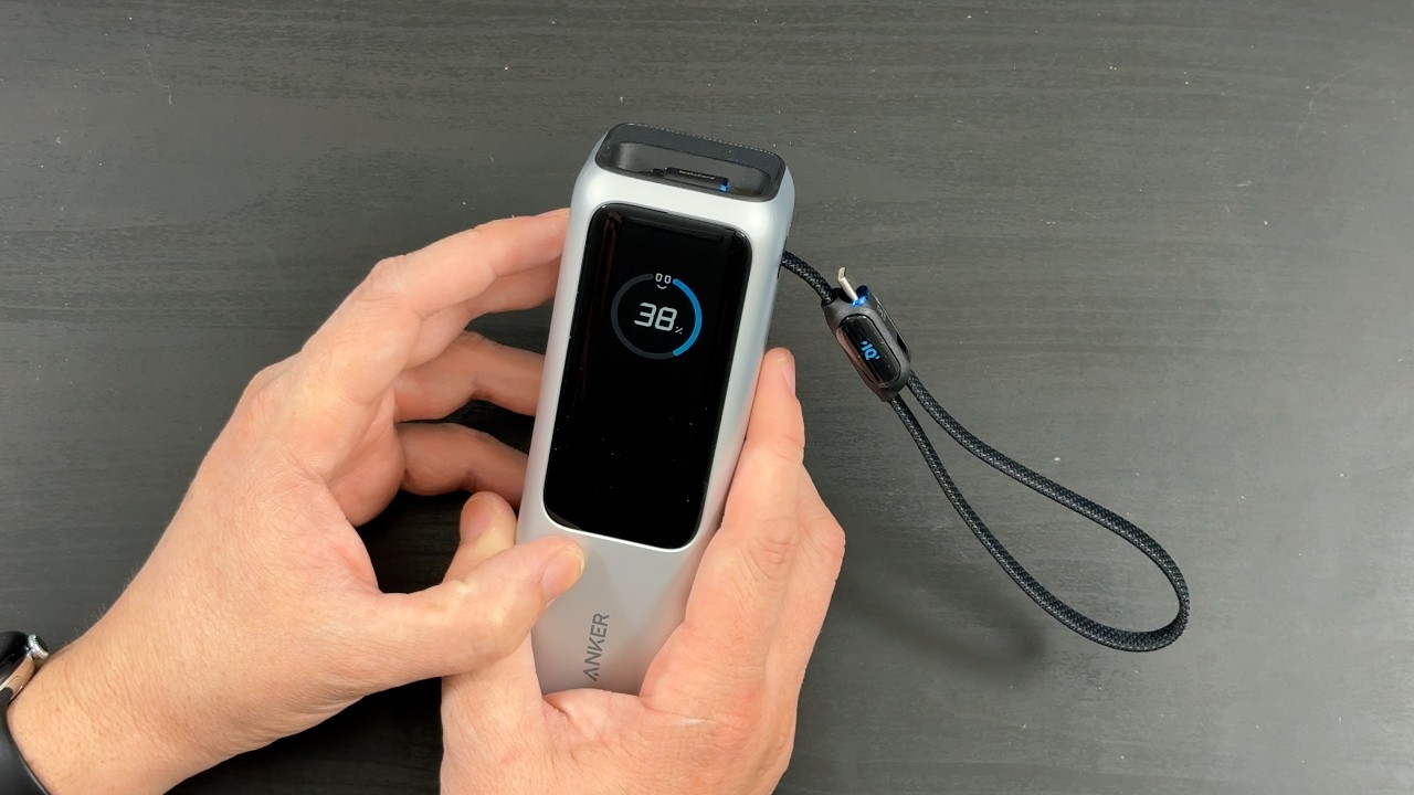 Anker Power Bank (25K, 165W, Built-In and Retractable Cables
