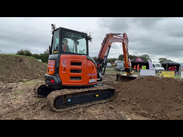 Stuart Carlyon on his new Hitachi 55U with Engcon - YouTube