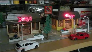 ミニカー開けてみた トミカタウンデニーズ&すかいらーく - YouTube