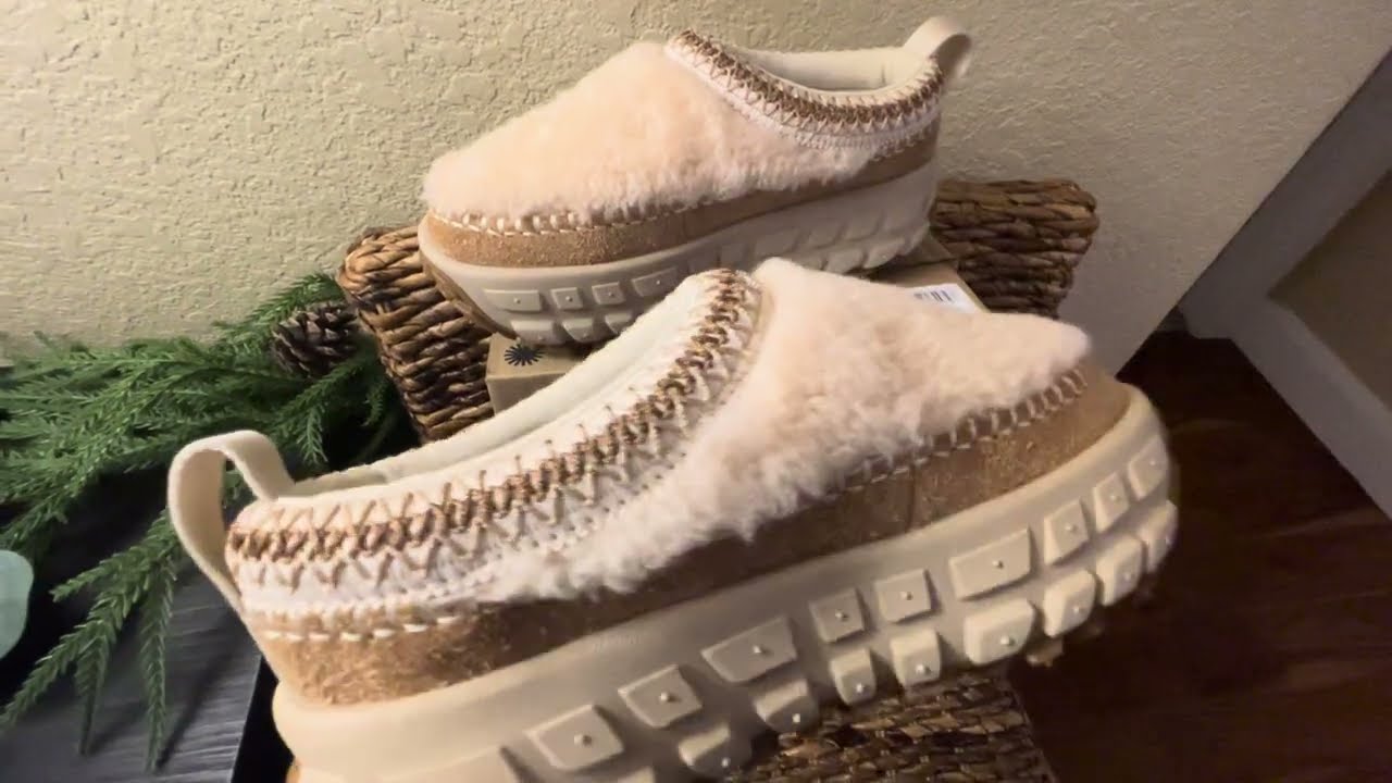 UGG Venture Daze Cozy First Impressions & Sneak Peek of Venture