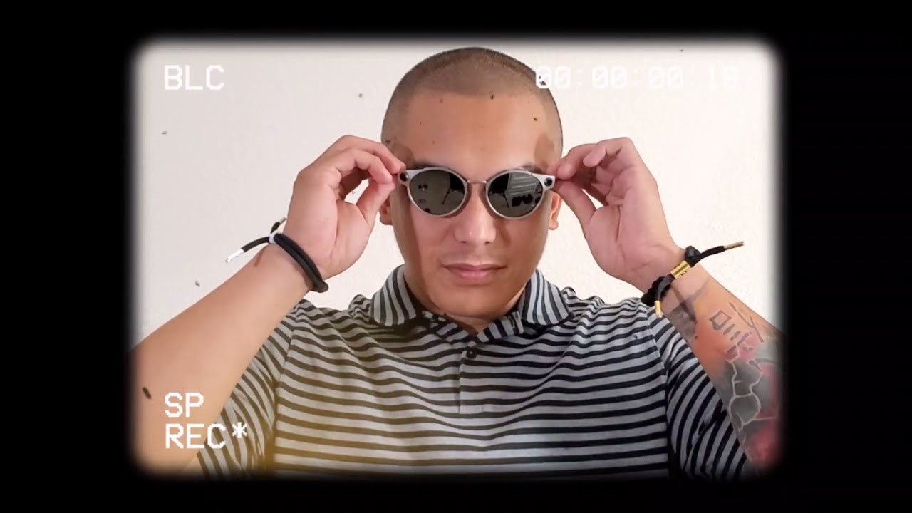 Oakley Deadbolt - YouTube