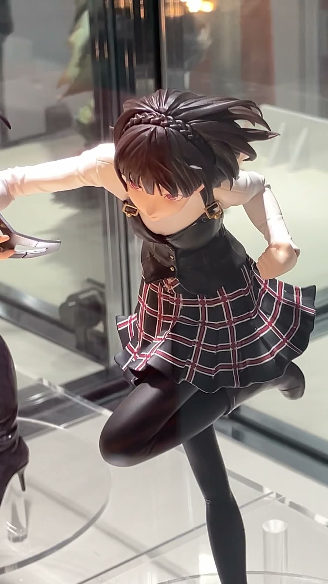 ペルソナ5 ザ・ロイヤル 新島真 制服Ver.」1/7スケールフィギュア