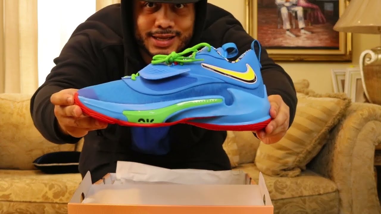 Giannis Nike Zoom Freak 3 (Blue) X UNO Collaboration Unboxing