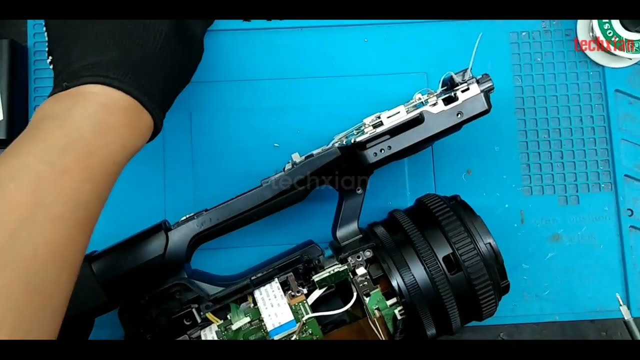 PANASONIC AG-UX180 FOCUS PROBLEM/DISASSEMBLE/ASSEMBLE/ - YouTube