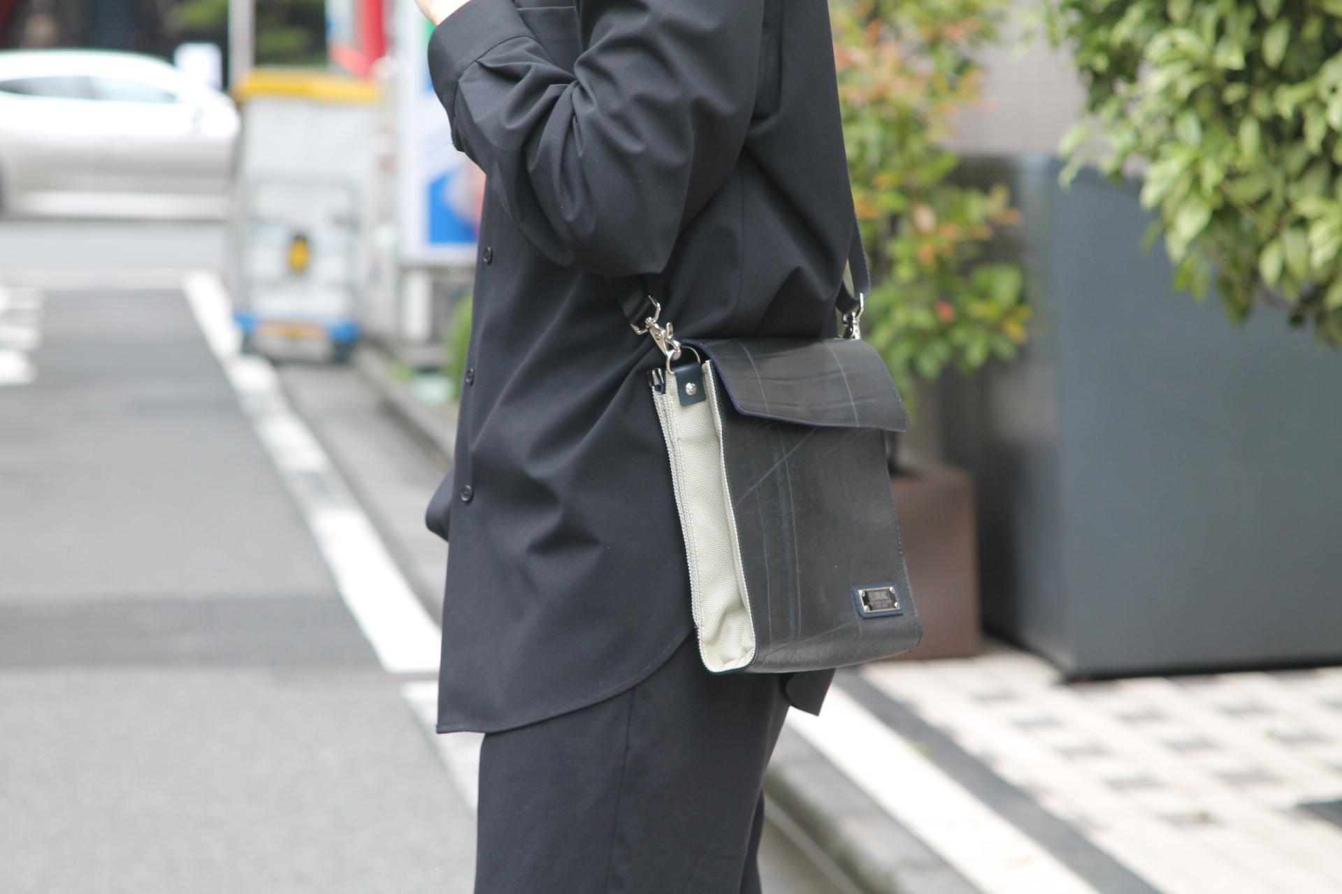 SEAL表参道本店ブログ】2色のバランスが絶妙！キスロックスクエア