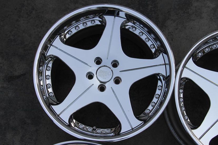 Leon Hardiritt Orden | “18x9.5 & 10.5 ET +34 - Med Disk | Silver