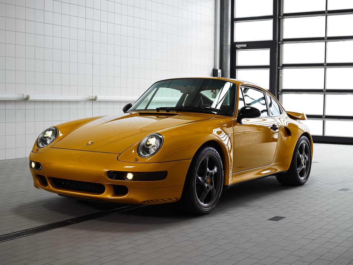 空冷ポルシェ911のメーカー公式レストモッド「プロジェクト・ゴールド