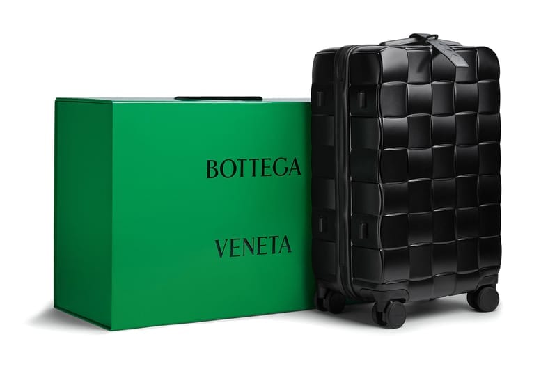 ボッテガ・ヴェネタがイントレチャートデザインのスーツケースを発売