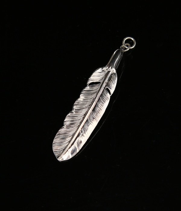 EAGLE HEAD FEATHER PENDANT No,40 RIGHT | LARRY SMITH(ラリースミス