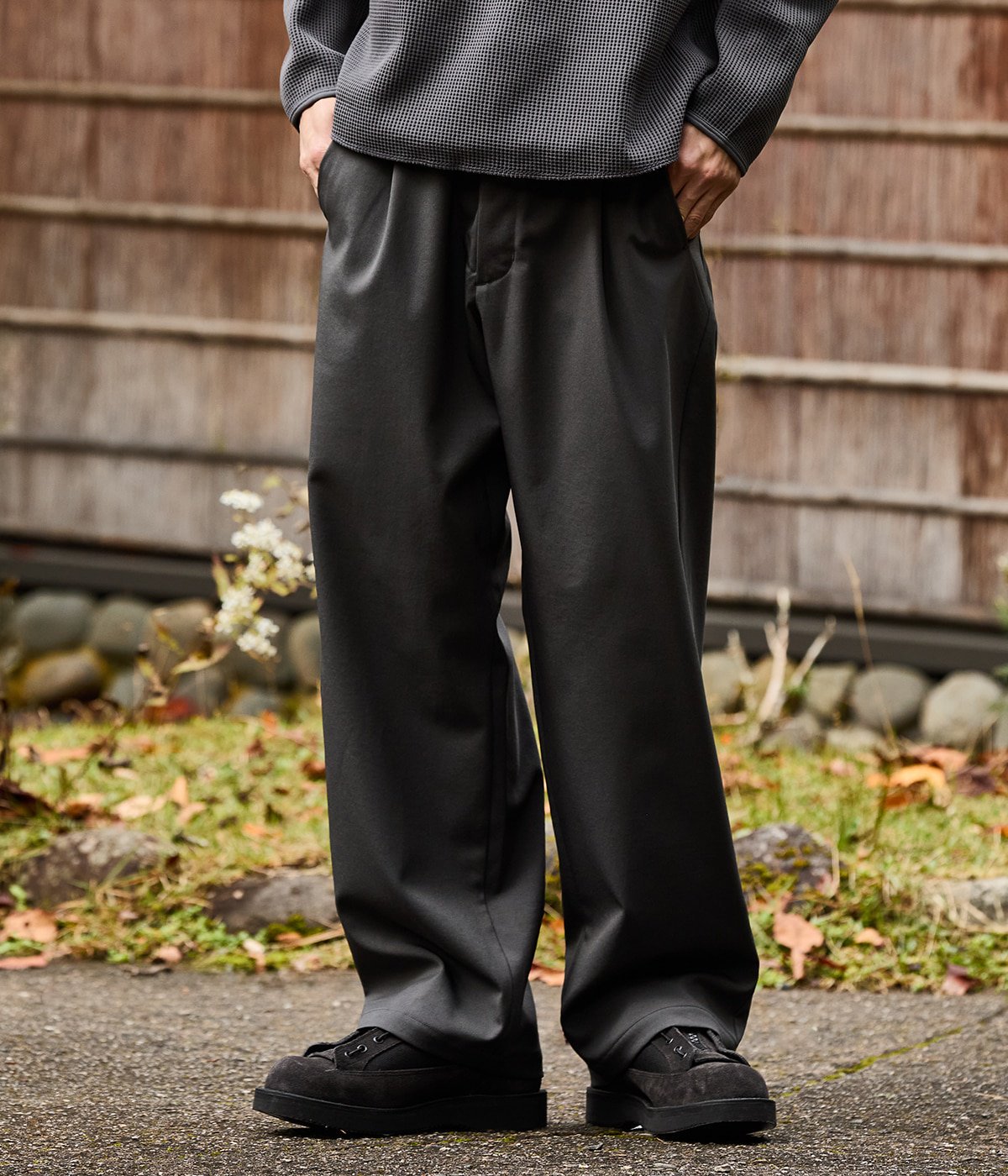 別注 Dry Stretch Twill Tuck Pants | Goldwin(ゴールドウイン