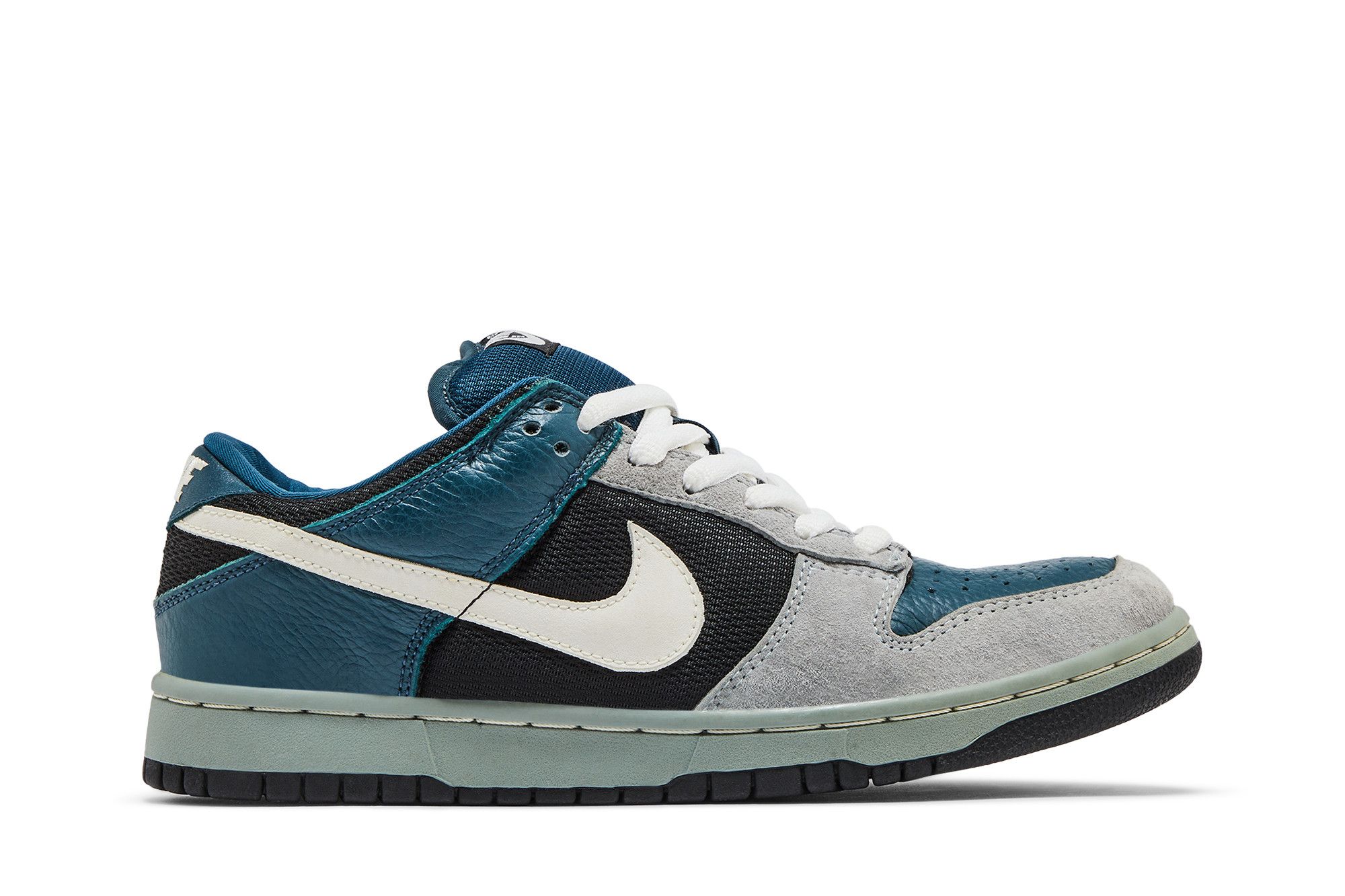 Buy Nike Dunk Low Pro SB 'Futura' - 304292 013 | GOAT