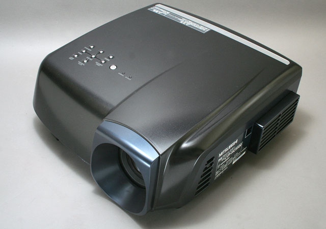 熟成された黒の表現――三菱「LVP-HC5500」：特集：30万円で買えるフルHD
