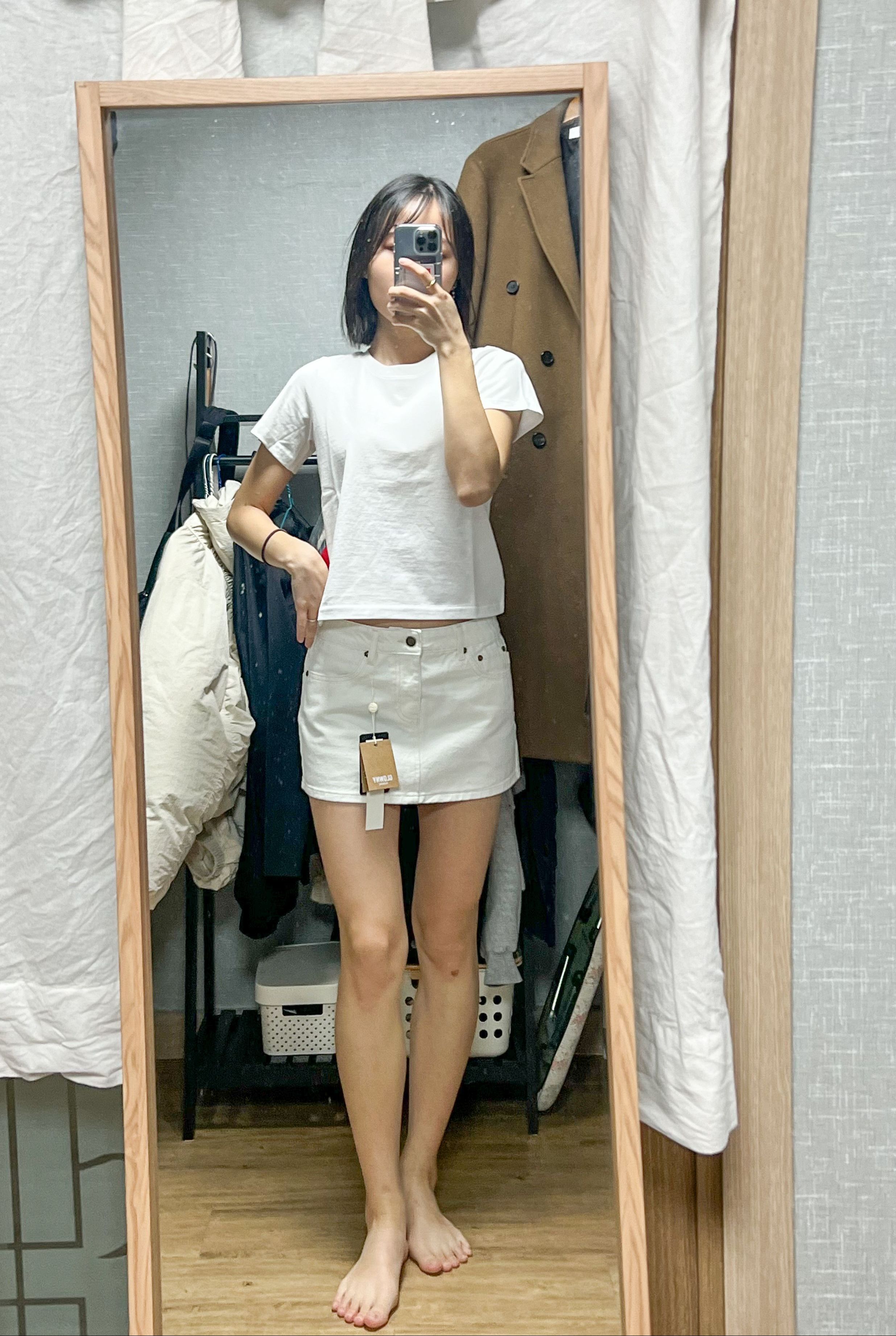 MUSINSA公式 | GLOWNY 99 LOW-RISE MINI SKIRT (WHITE)