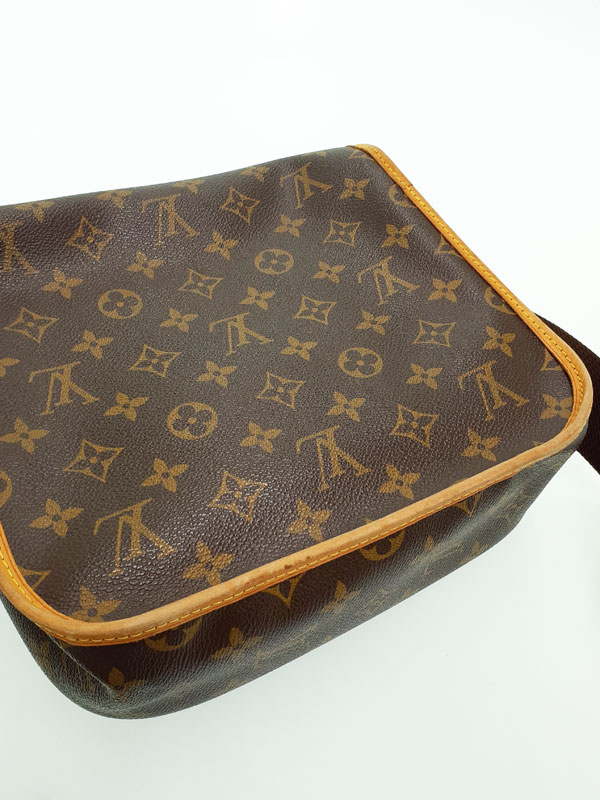 LOUIS VUITTON】ルイヴィトン『モノグラム メッセンジャーPM ボス