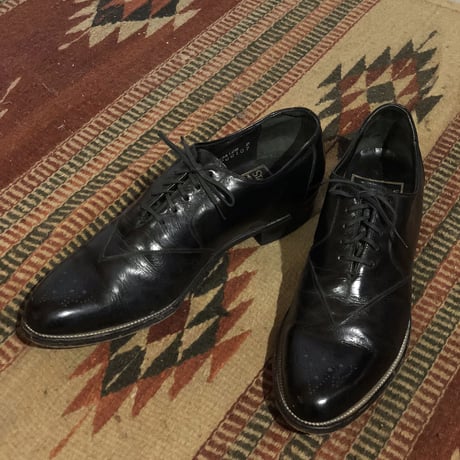 ステイシーアダムス | STORES
