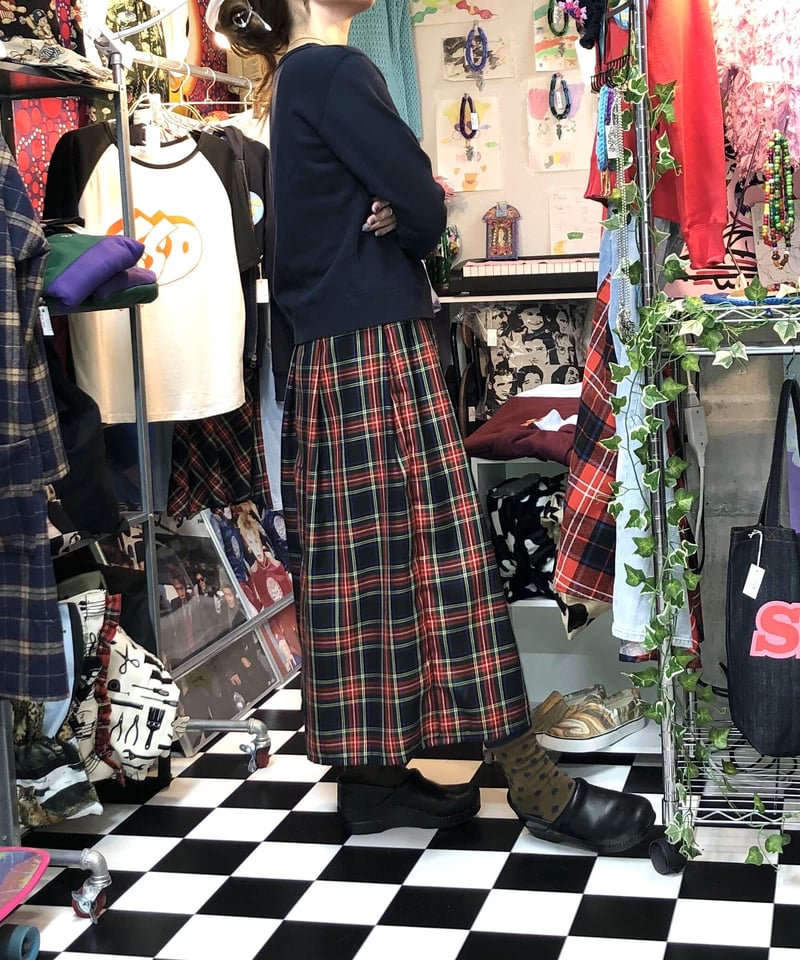 起毛タータンチェック フレアプリーツロングスカート:ネイビー