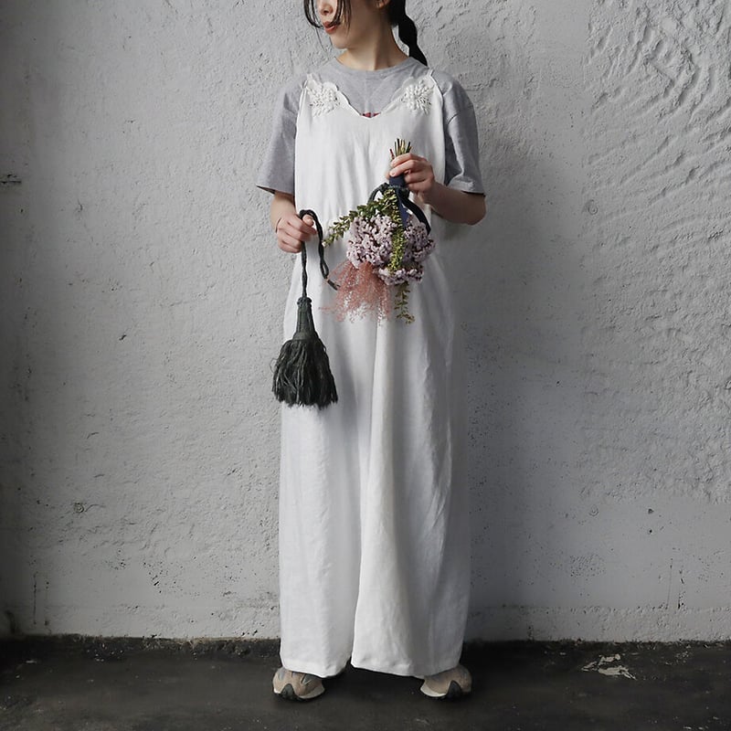 TOWAVASE Bon Voyage dress (white) | nii-B | WEB